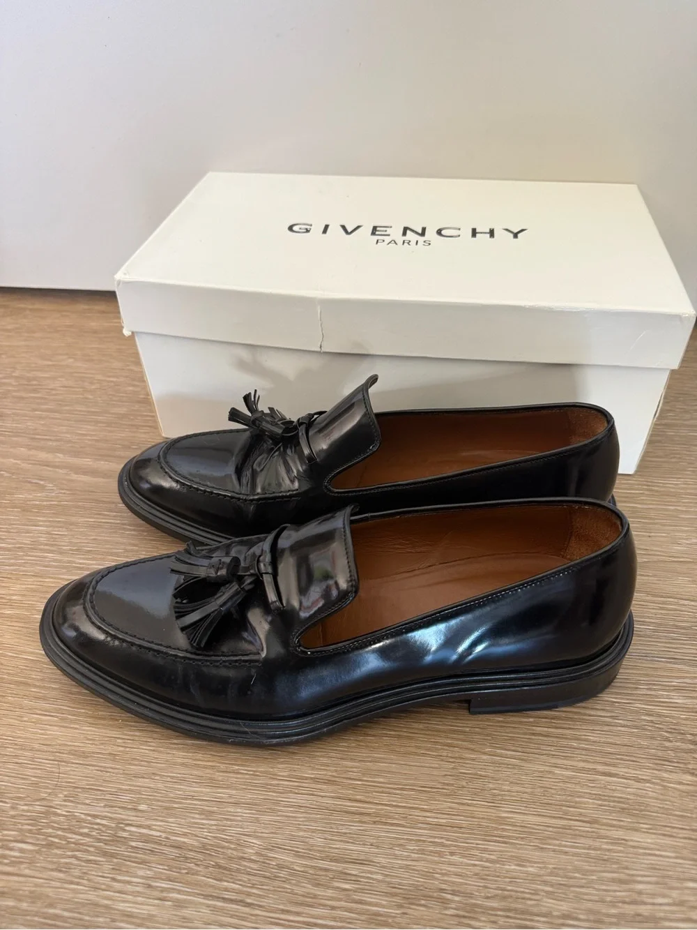 Givenchy heel staple